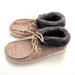 Hey Dude Women's fur lined sneaker booties Size‎ 6